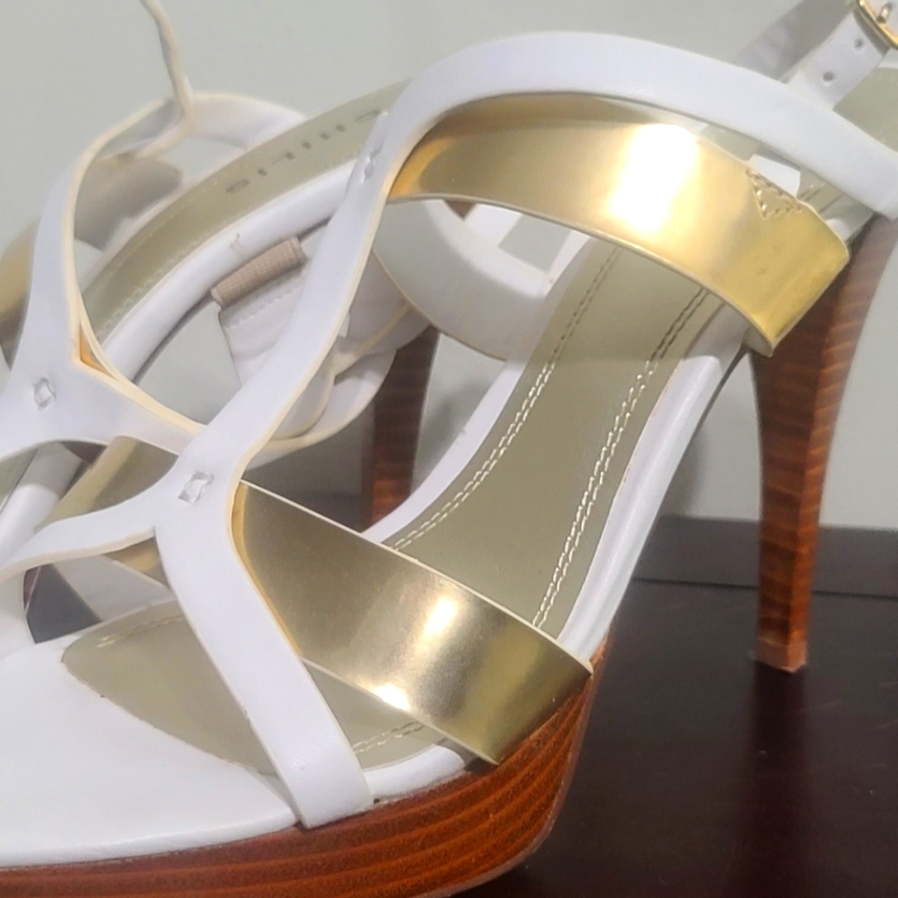 Chilis white and gold high heels